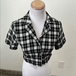 🍏 John Galt Cropped Flannel Shirt